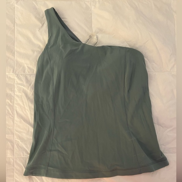 Lululemon Tank - Picture 2 of 5